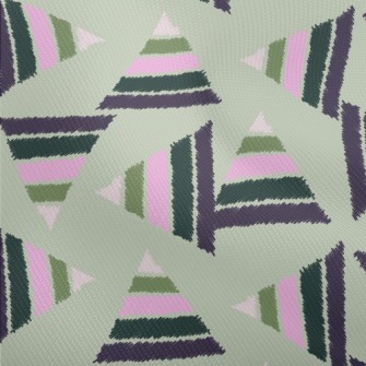 Contrasting Triangles Dobby