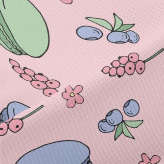 Macarons With Blueberries Piqué