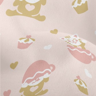 Smiling Cup Cat Lightweight Performance Linen