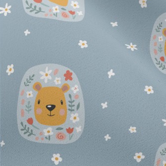 Little Bear Surrounded By Flow Chiffon