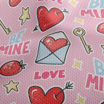 Charming Heart-piercing Arrow Athletic Mesh Flat Back