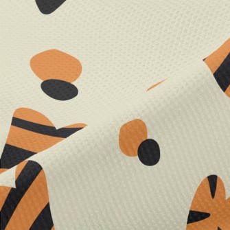 Tiger Pattern Heart Piqué