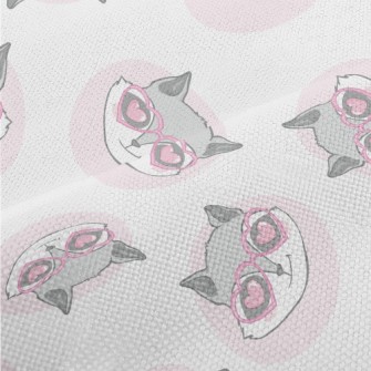 Raccoon Wearing Heart-shaped G Performance Linen