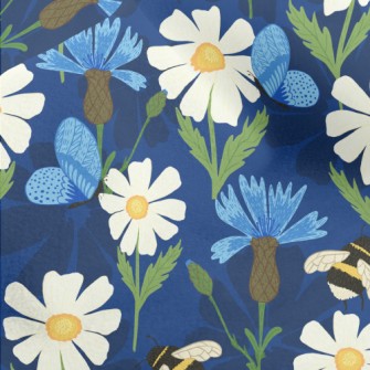 Big White Flower With Bee Micro Fleece