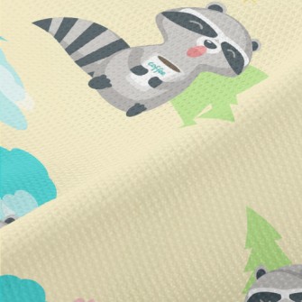 A Raccoon's Day In The For Piqué