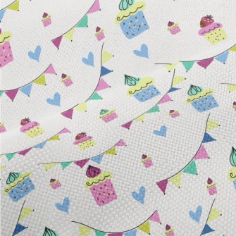 Children&#39;s Birthday Cake W Performance Linen