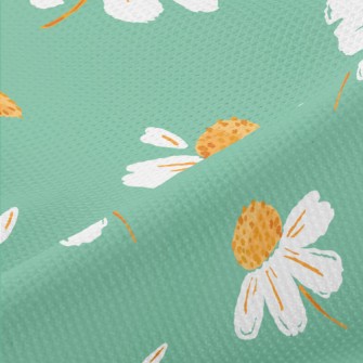 Realistic Daisy And Petals Piqué